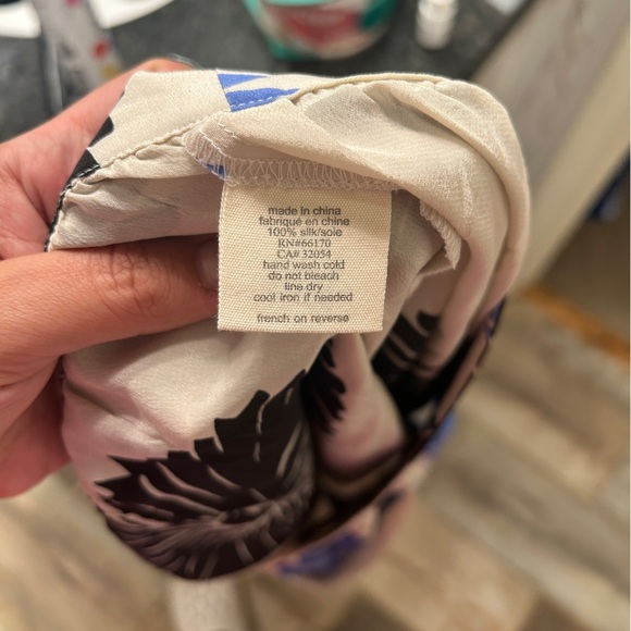 Anthropologie Floral 100% Silk Mini Skirt Size Medium - Picture 8 of 8